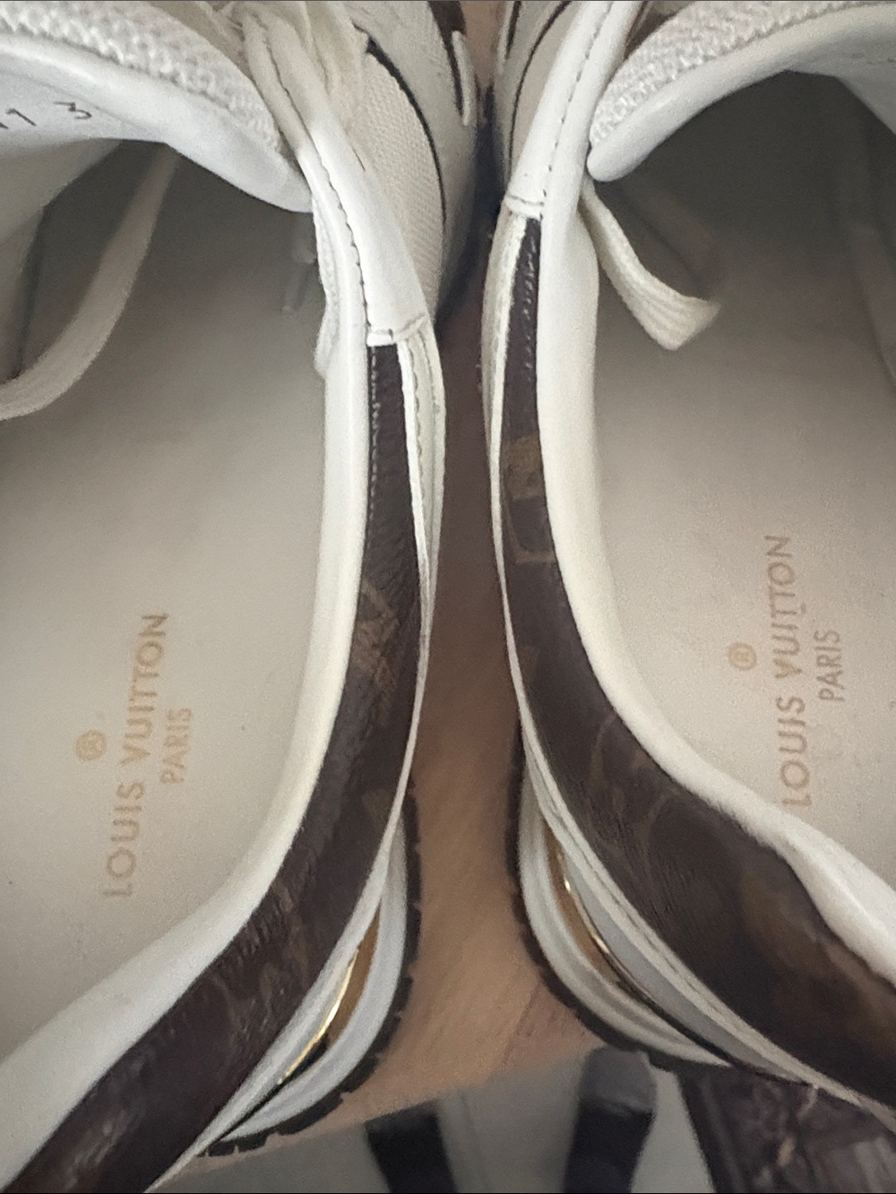 Louis Vuitton Runaway Sneakers 🔥 - Picture 9 of 15